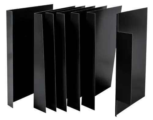 Aluminiumprofile in Schwarz, gestapelt. Die Produkte sind von Wolf und zeigen seitliche Nocken mit unterschiedlichen Längen und Breiten.